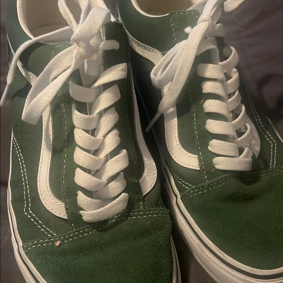 Vans - Picture 2 of 4